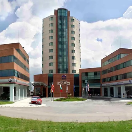 Hotel Expo - Free Airport Shuttle 4*