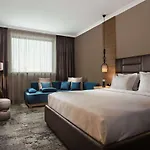 מלון Expo - Free Airport Shuttle 4*