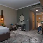 Expo - Free Airport Shuttle Hotel