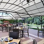 Expo - Free Airport Shuttle 4*