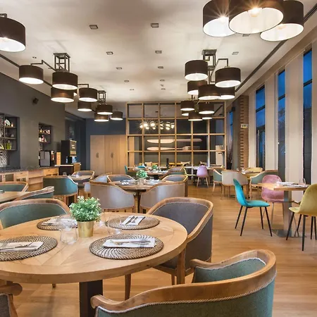 Hotell Expo - Free Airport Shuttle 4*