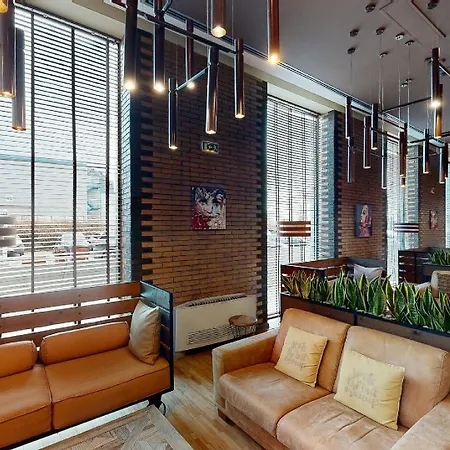 Expo - Free Airport Shuttle