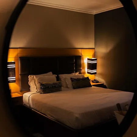 Expo - Free Airport Shuttle 4*