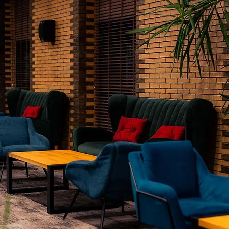 Expo - Free Airport Shuttle