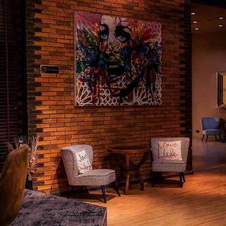 מלון Expo - Free Airport Shuttle 4*