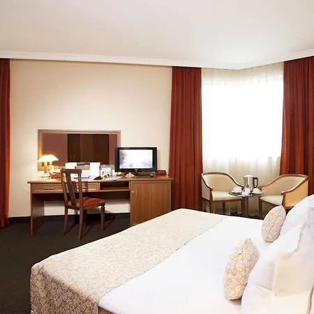 Expo Hotel