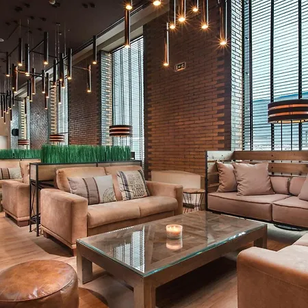 Expo - Free Airport Shuttle Hotell