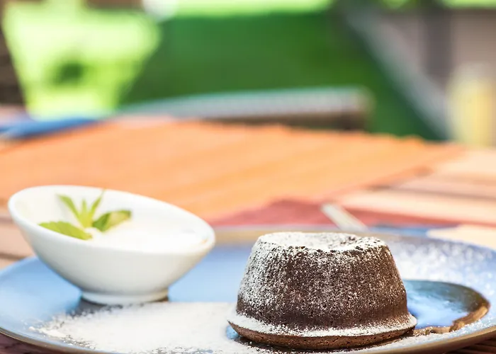 Expo - Free Airport Shuttle