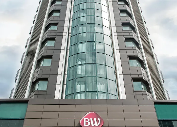 Hotel Expo - Free Airport Shuttle 4*