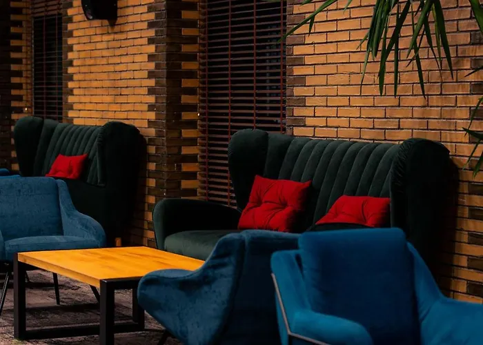 Expo - Free Airport Shuttle