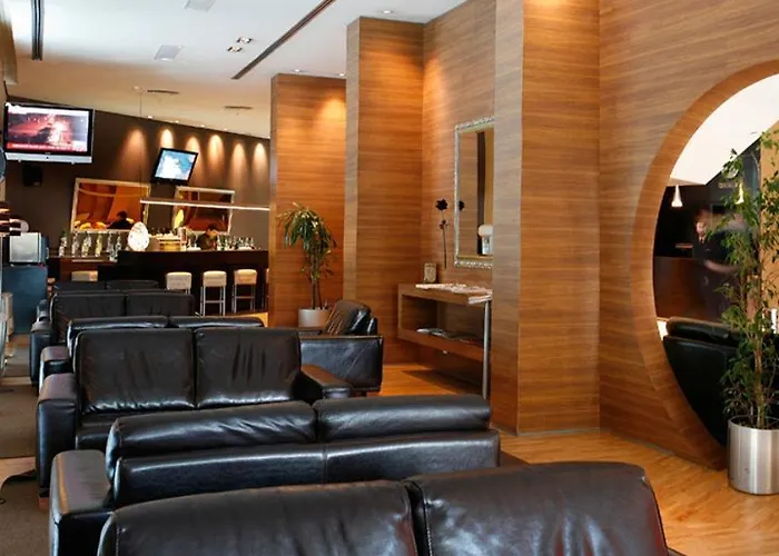 Expo - Free Airport Shuttle 索菲亞