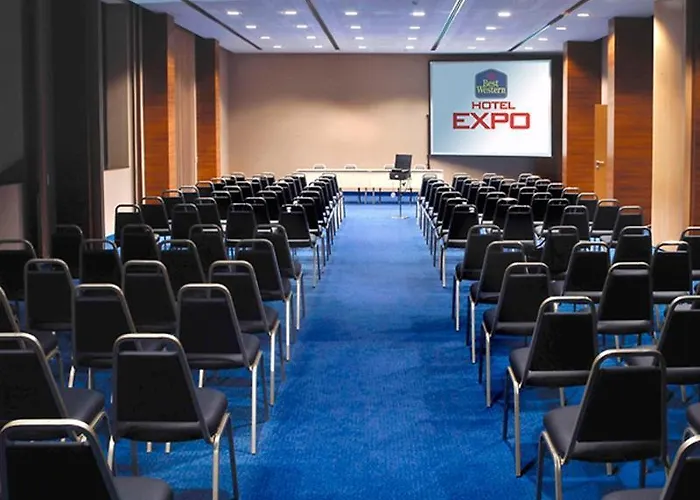 Hotel Expo - Free Airport Shuttle 4*