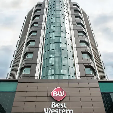 Hotel Expo - Free Airport Shuttle 4*