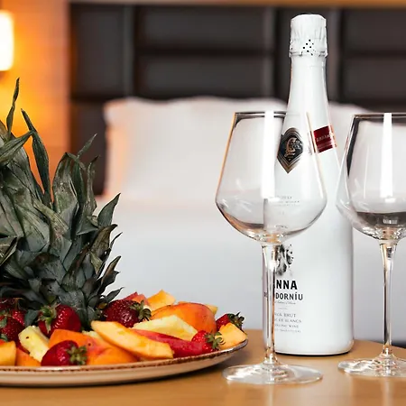 Expo - Free Airport Shuttle Hotel 4*