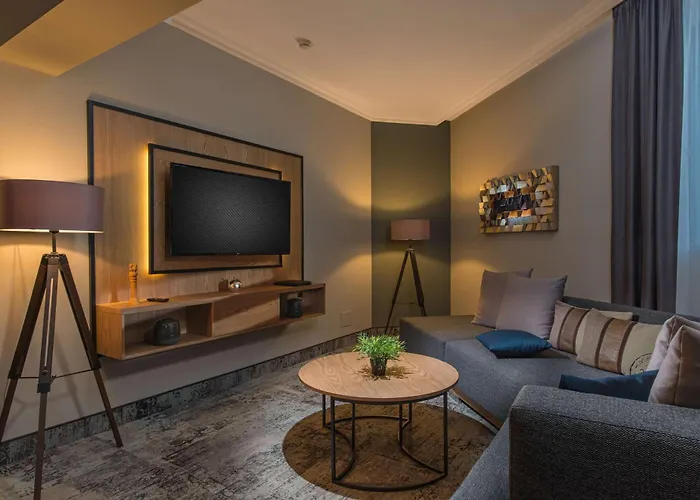 Expo - Free Airport Shuttle