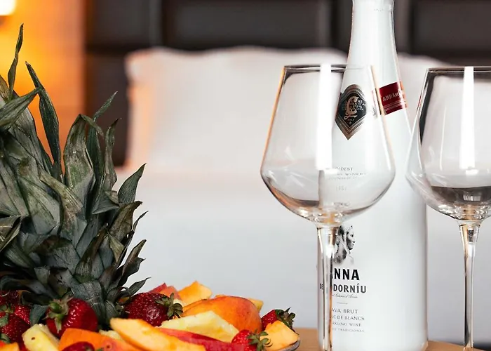 Expo - Free Airport Shuttle 호텔 4*