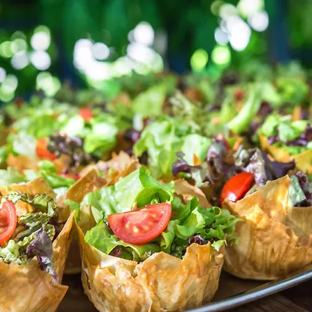 Szálloda Expo - Free Airport Shuttle 4*