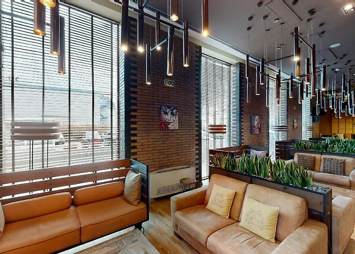 Expo - Free Airport Shuttle